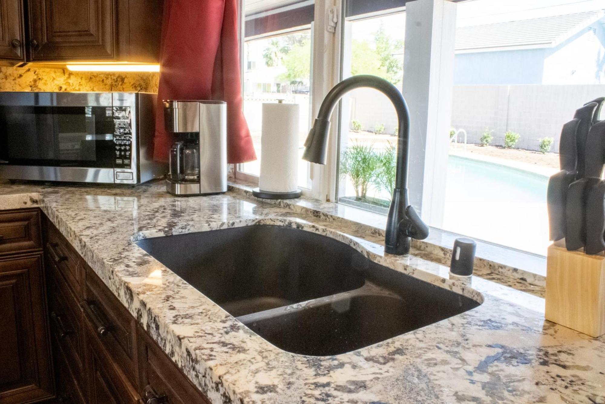 Lux Private Home - Pool, Billiards, 8 Smart Tvs, Board Games, Cotton Bedding - The Stone Sanctuary At Mccullough Hills Trailhead ラスベガス エクステリア 写真
